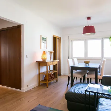 E Confortavel Junto Ao Bairro Da Graca *